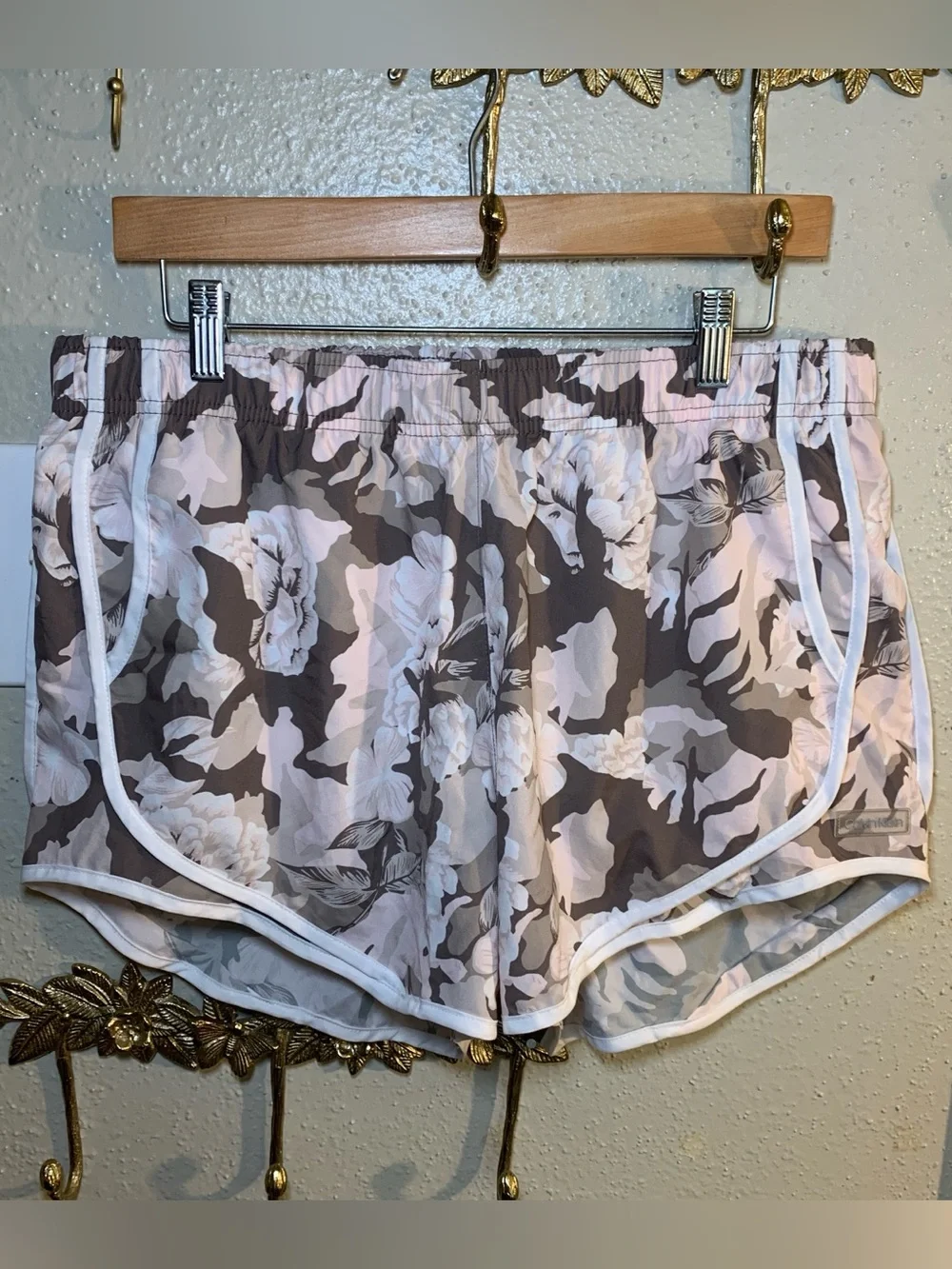 Calvin Klein Women's Athleisure Set - Size Large 1 Top 3 Bottoms NWT